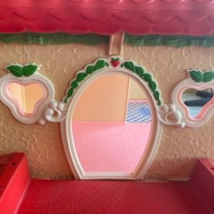 Vtg Strawberry Shortcake Berry Happy Home Doll House PATIO Deck Door & Windows